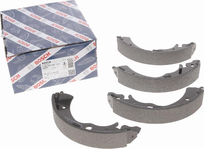 BOSCH 0 986 487 440 - Комплект тормозных колодок, барабанные parts5.com