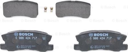 BOSCH 0 986 424 717 - Тормозные колодки, дисковые, комплект parts5.com