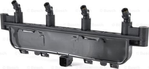 BOSCH 0 986 221 034 - Катушка зажигания parts5.com