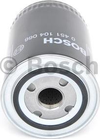 BOSCH 0 451 104 066 - Filtro de aceite parts5.com