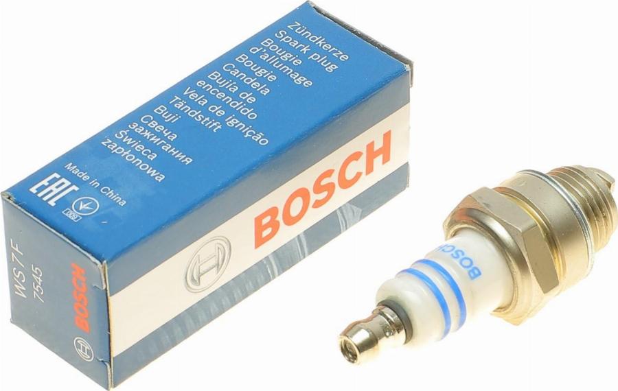 BOSCH 0 241 235 567 - Свеча зажигания parts5.com