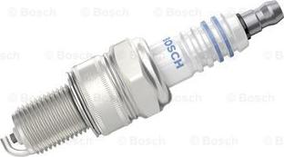 BOSCH 0 241 235 755 - Свеча зажигания parts5.com