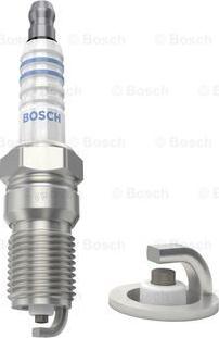 BOSCH 0 241 235 753 - Свеча зажигания parts5.com