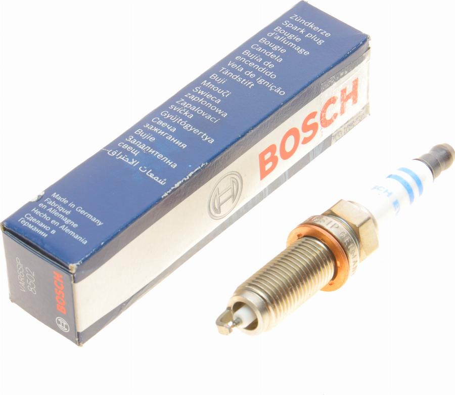 BOSCH 0 242 140 566 - Свеча зажигания parts5.com