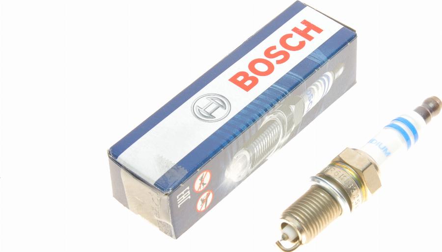 BOSCH 0 242 140 514 - Свеча зажигания parts5.com