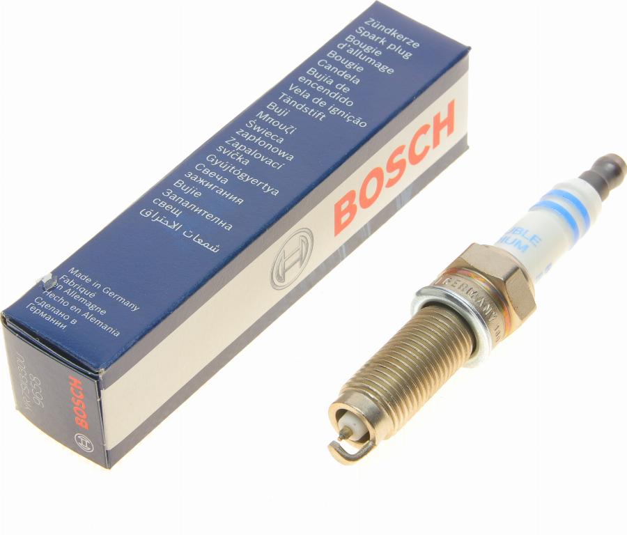 BOSCH 0 242 135 559 - Свеча зажигания parts5.com