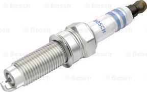 BOSCH 0 242 135 556 - Свеча зажигания parts5.com