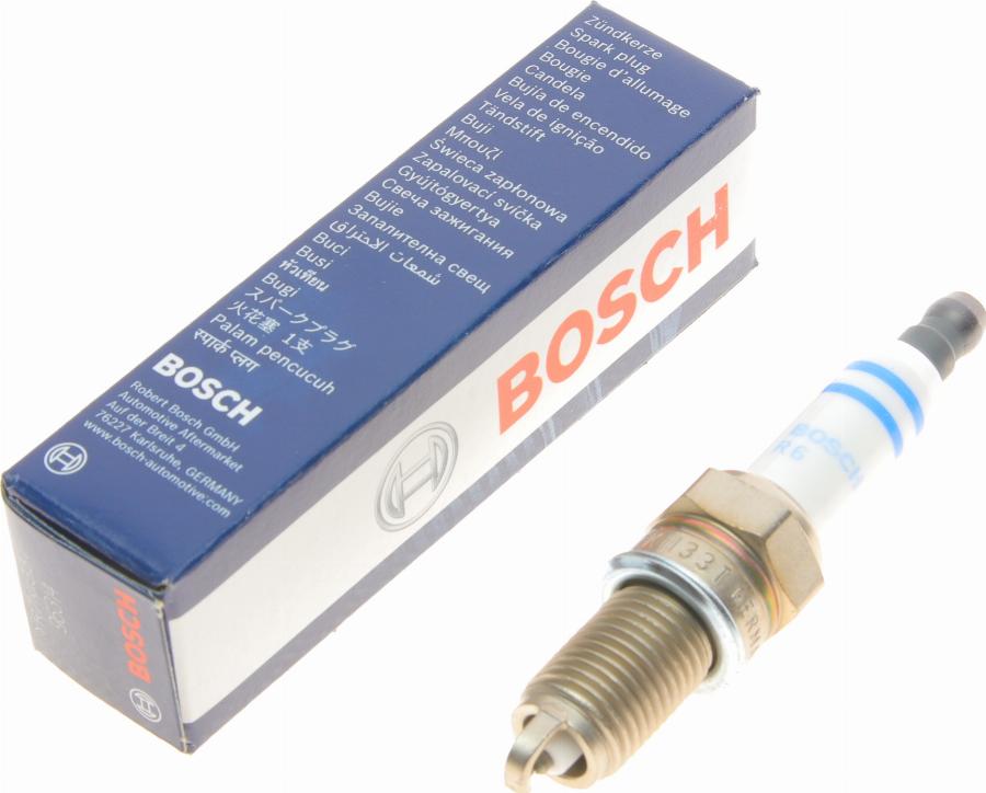 BOSCH 0 242 135 563 - Свеча зажигания parts5.com