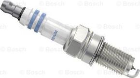 BOSCH 0 242 135 525 - Свеча зажигания parts5.com