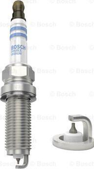 BOSCH 0 242 135 553 - Свеча зажигания parts5.com