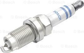 BOSCH 0 242 240 665 - Свеча зажигания parts5.com