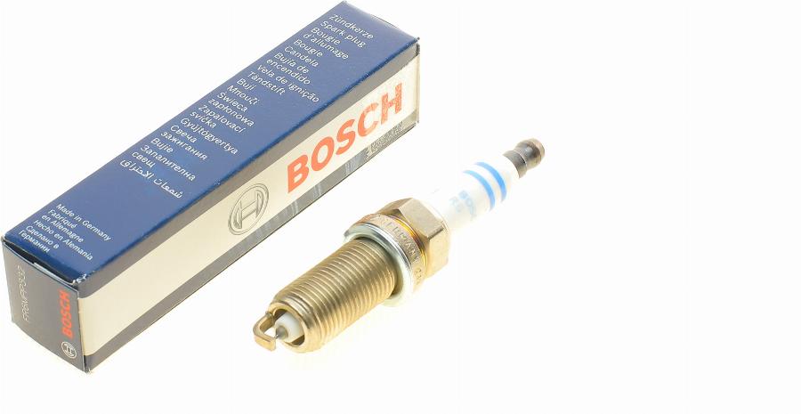 BOSCH 0 242 240 619 - Свеча зажигания parts5.com