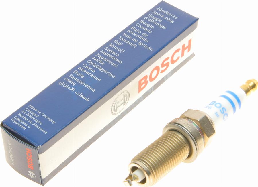 BOSCH 0 242 240 637 - Свеча зажигания parts5.com