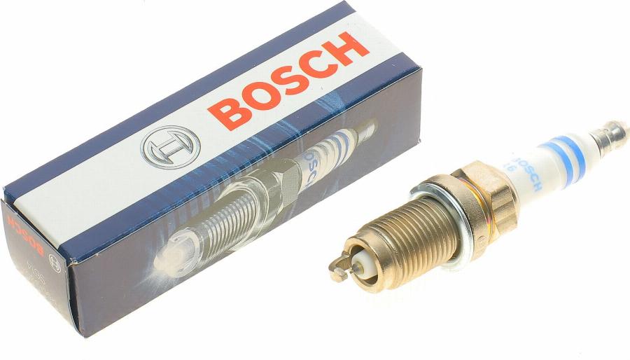 BOSCH 0 242 240 675 - Свеча зажигания parts5.com