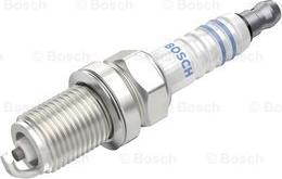 BOSCH 0 242 235 985 - Свеча зажигания parts5.com