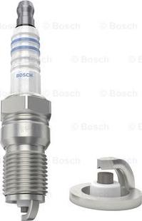 BOSCH 0 242 235 661 - Свеча зажигания parts5.com