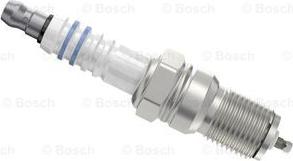 BOSCH 0 242 235 661 - Свеча зажигания parts5.com