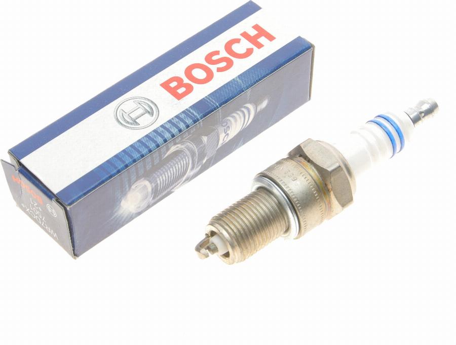 BOSCH 0 242 235 707 - Свеча зажигания parts5.com