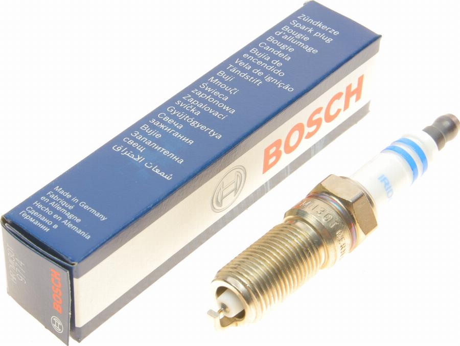 BOSCH 0 242 236 678 - Свеча зажигания parts5.com