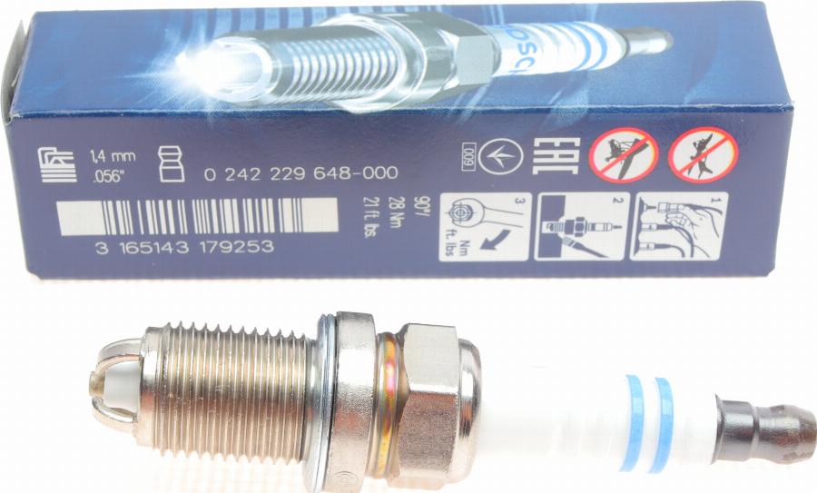 BOSCH 0 242 229 648 - Свеча зажигания parts5.com