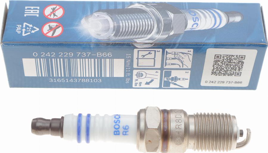 BOSCH 0 242 229 737 - Свеча зажигания parts5.com