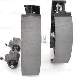 BOSCH 0 204 114 538 - Комплект тормозных колодок, барабанные parts5.com