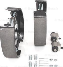 BOSCH 0 204 114 667 - Комплект тормозных колодок, барабанные parts5.com