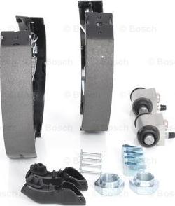 BOSCH 0 204 114 613 - Комплект тормозных колодок, барабанные parts5.com