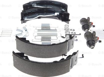 BOSCH 0 204 113 692 - Комплект тормозных колодок, барабанные parts5.com