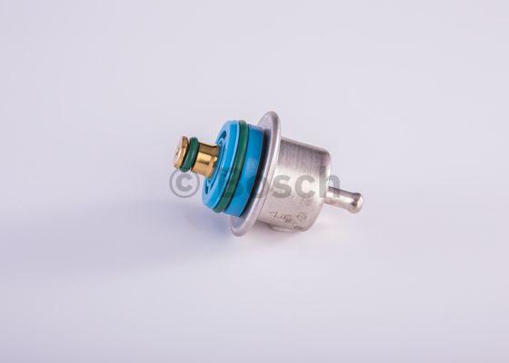 BOSCH 0 280 160 585 - Регулятор давления подачи топлива parts5.com