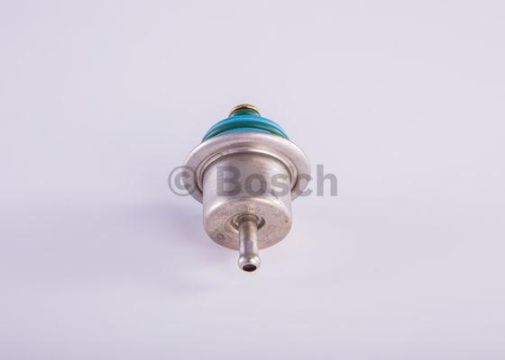 BOSCH 0 280 160 585 - Регулятор давления подачи топлива parts5.com