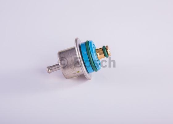 BOSCH 0 280 160 585 - Регулятор давления подачи топлива parts5.com