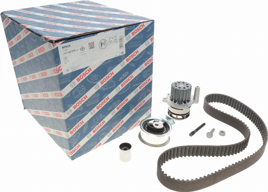 BOSCH 1 987 946 979 - Водяной насос + комплект зубчатого ремня parts5.com