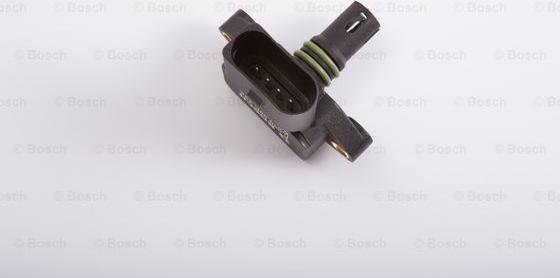 BOSCH F 000 99P 402 - Датчик, давление во впускной трубе parts5.com