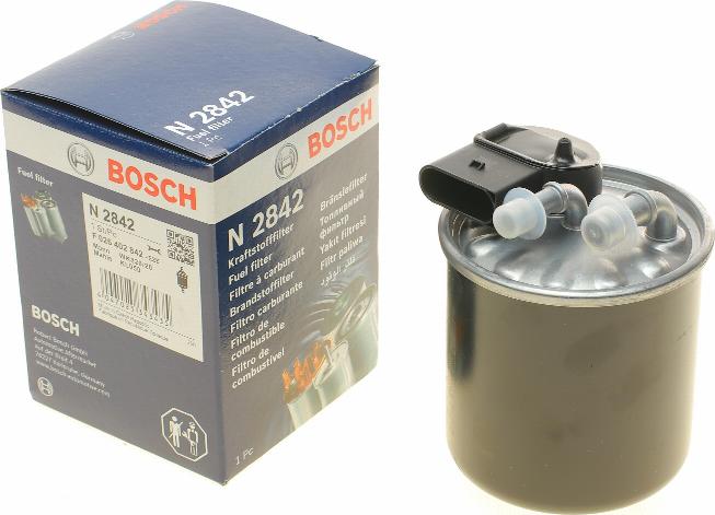 BOSCH F 026 402 842 - Топливный фильтр parts5.com