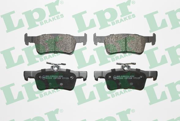 LPR 05P1930 - Тормозные колодки, дисковые, комплект parts5.com