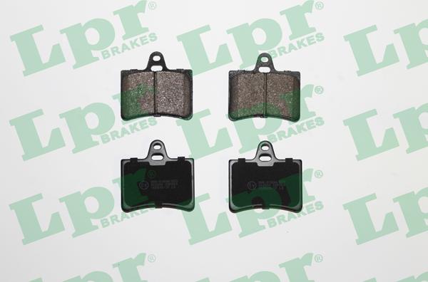 LPR 05P800 - Тормозные колодки, дисковые, комплект parts5.com