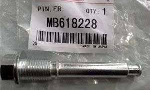 Mitsubishi MB618228 - Направляющий болт, корпус скобы тормоза parts5.com