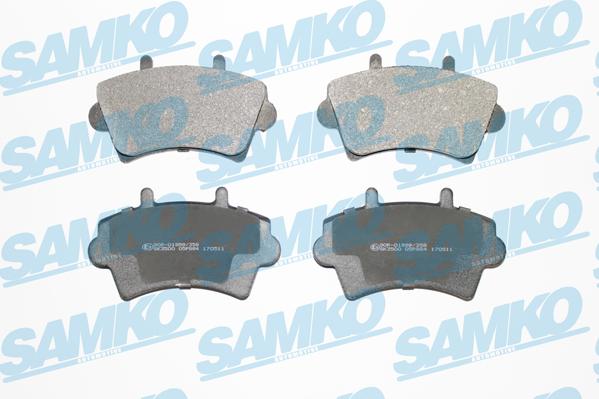 Samko 5SP884 - Тормозные колодки, дисковые, комплект parts5.com
