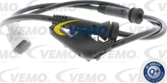 Vemo V22-72-0093 - Датчик ABS, частота вращения колеса parts5.com