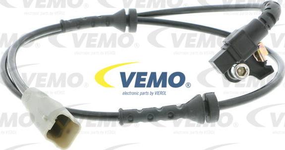 Vemo V22-72-0124 - Датчик ABS, частота вращения колеса parts5.com